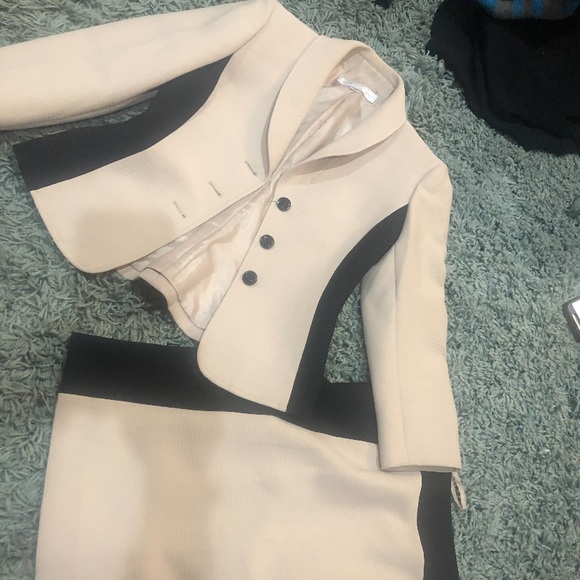 Elegant perfect condition full sets !! - Picture 8 of 8